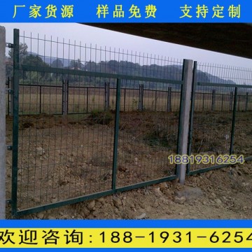 廠家定制鐵路護(hù)欄 熱鍍鋅高鐵護(hù)欄網(wǎng)